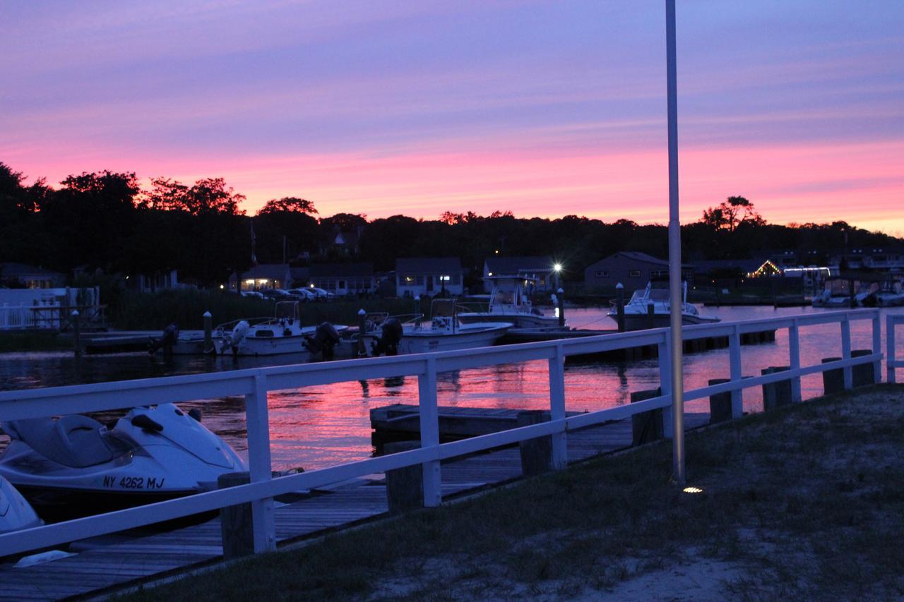 Colonial Shores Resort Hampton Bays Exterior photo